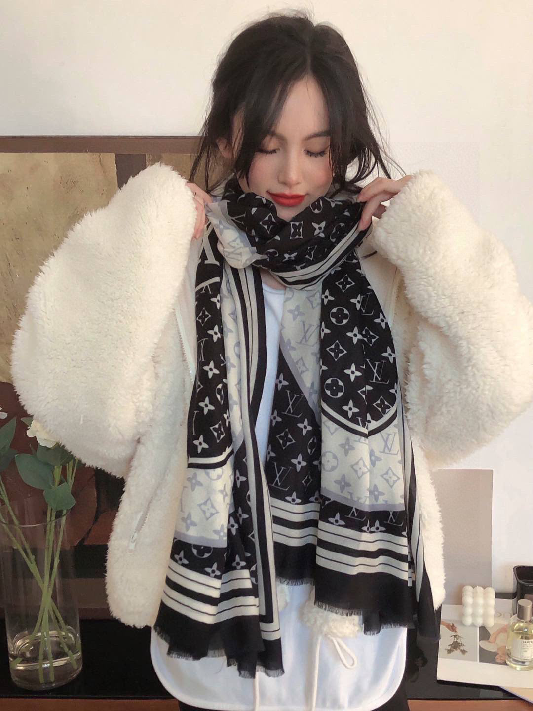 LV SCARF 200 CM IN CASHMERE 732078