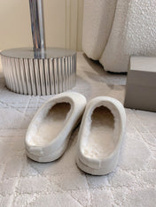 ALASKA SLIPPER IN WHITE SUEDE