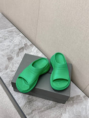 POOL CROCS SLIDE SANDAL IN GREEN RUBBER
