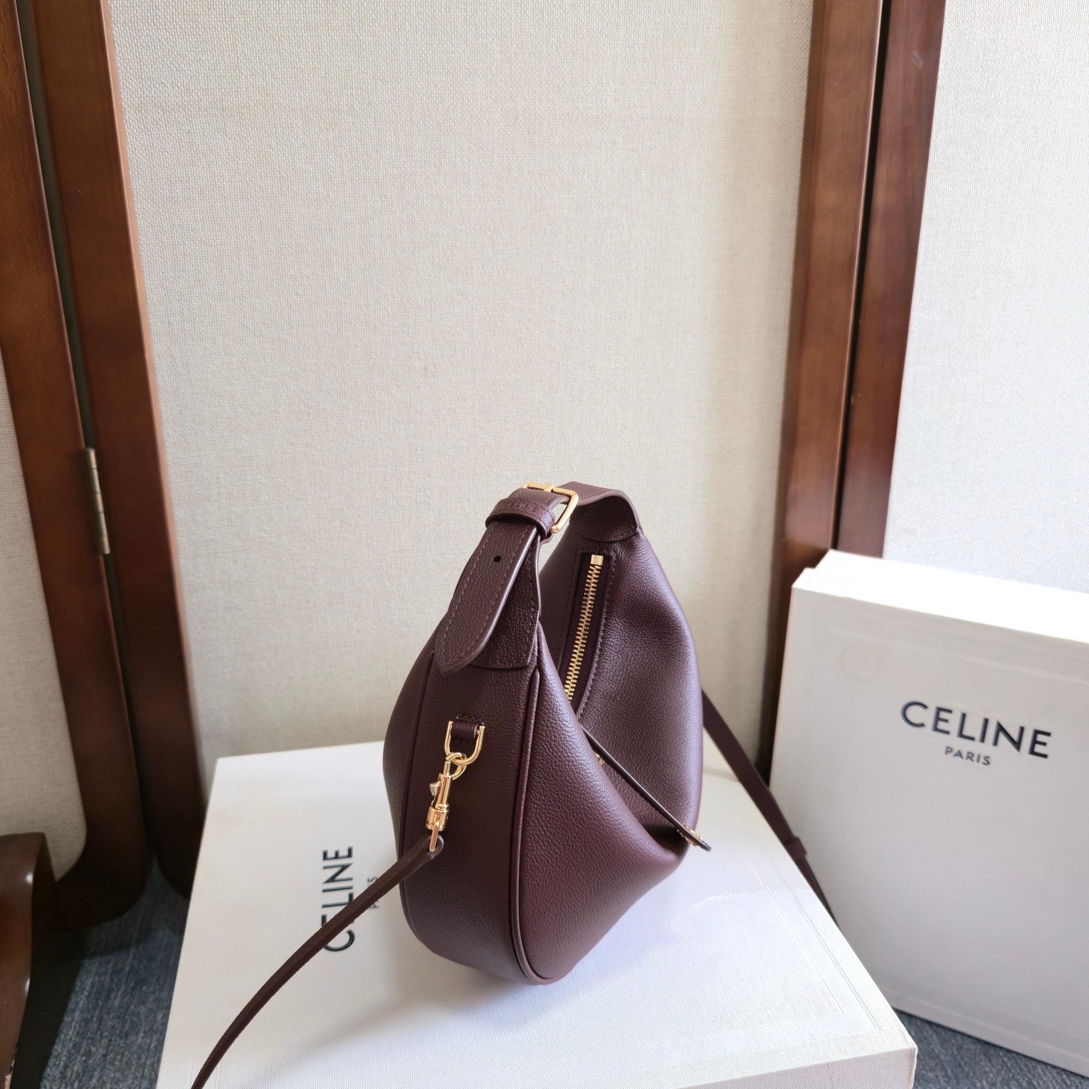 CELINE 25S TEEN LULU BAG 24MM IN SYRAH RED CALFSKIN GOLD HARDWARE