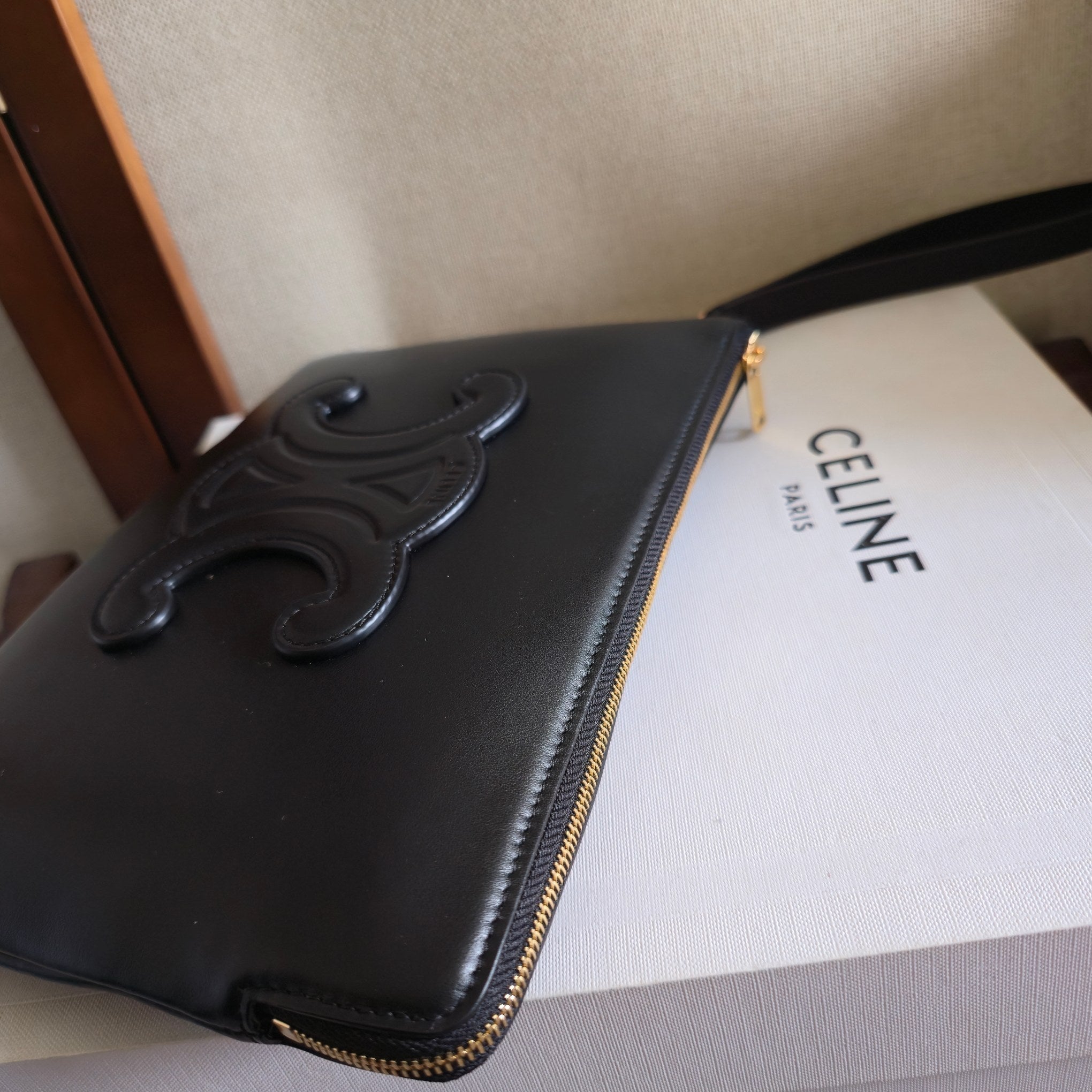 CELINE 25S HANDBAG 24MM IN BLACK GLOSSY CALFSKIN