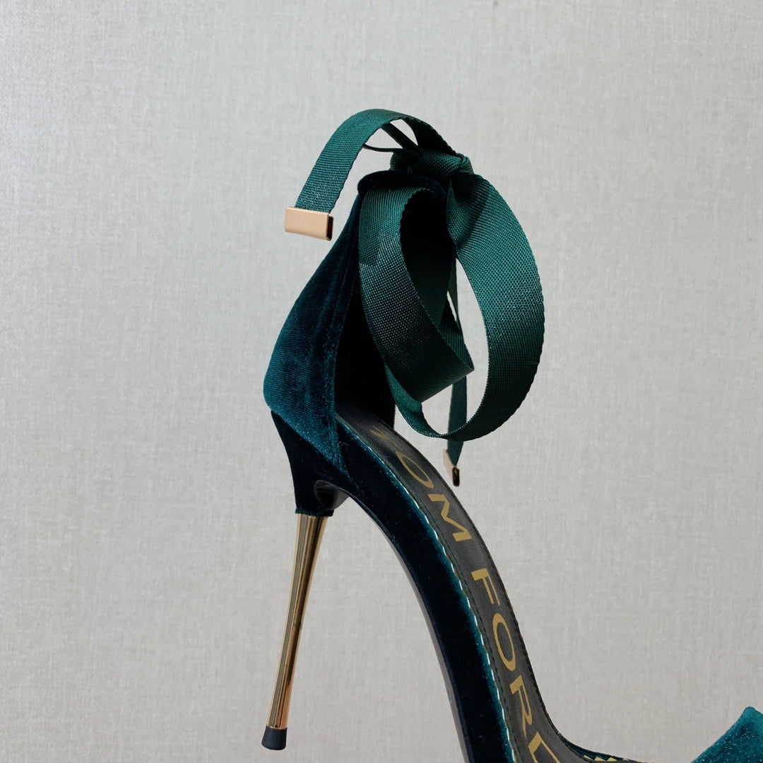 ANKLE SANDAL 10 CM IN GREEN FOREST VELVET AND SILK