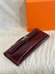 KELLY CUT 31 IN SANGRIA PURPLE SHINNY ALLIGATOR LEATHER WITH SILVER HARDWARE