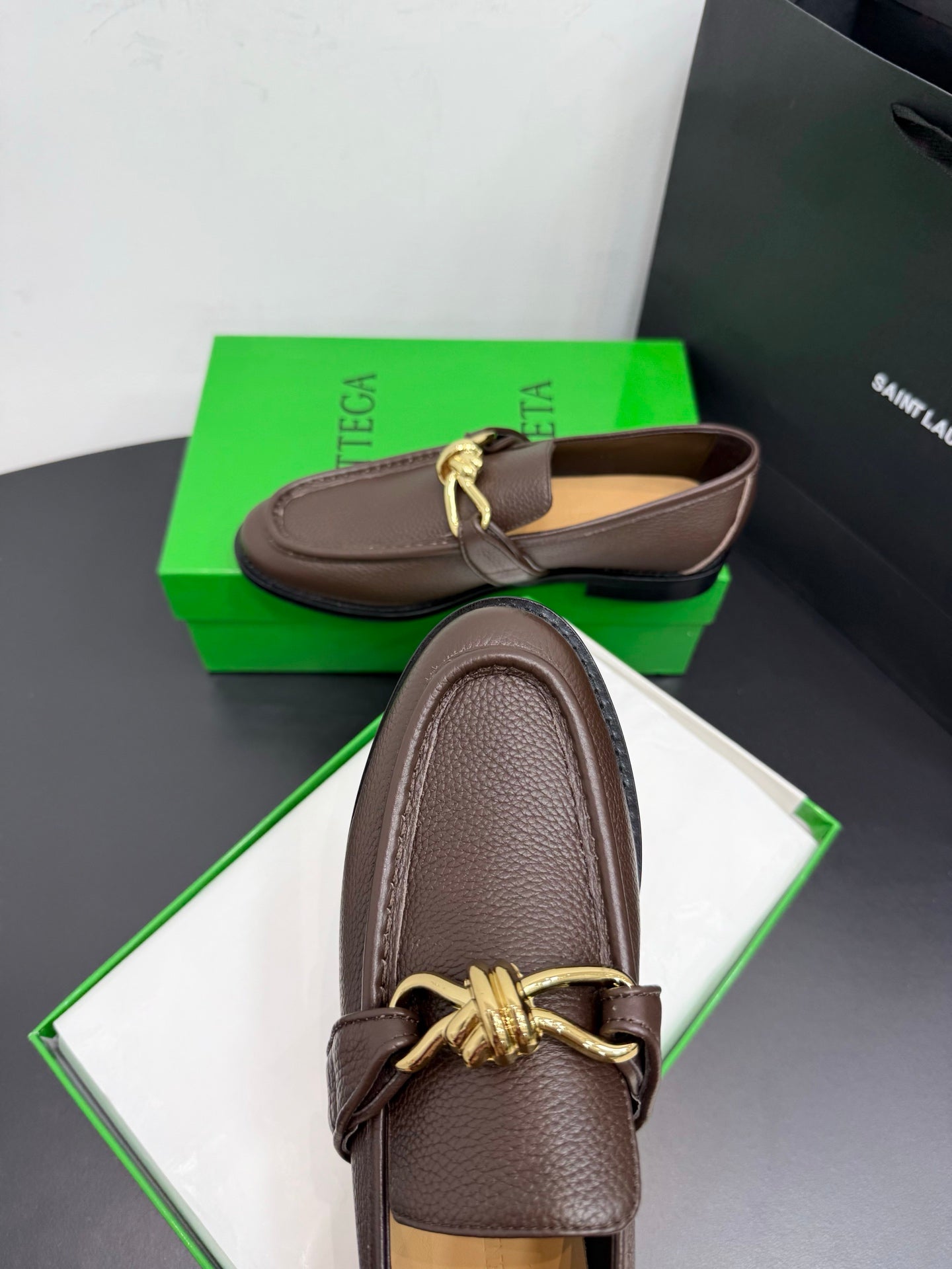 BOTTEGA VENETA 26S LOAFERS IN BROWN GRAINED CALFSKIN WITH GOLD HARDWARE