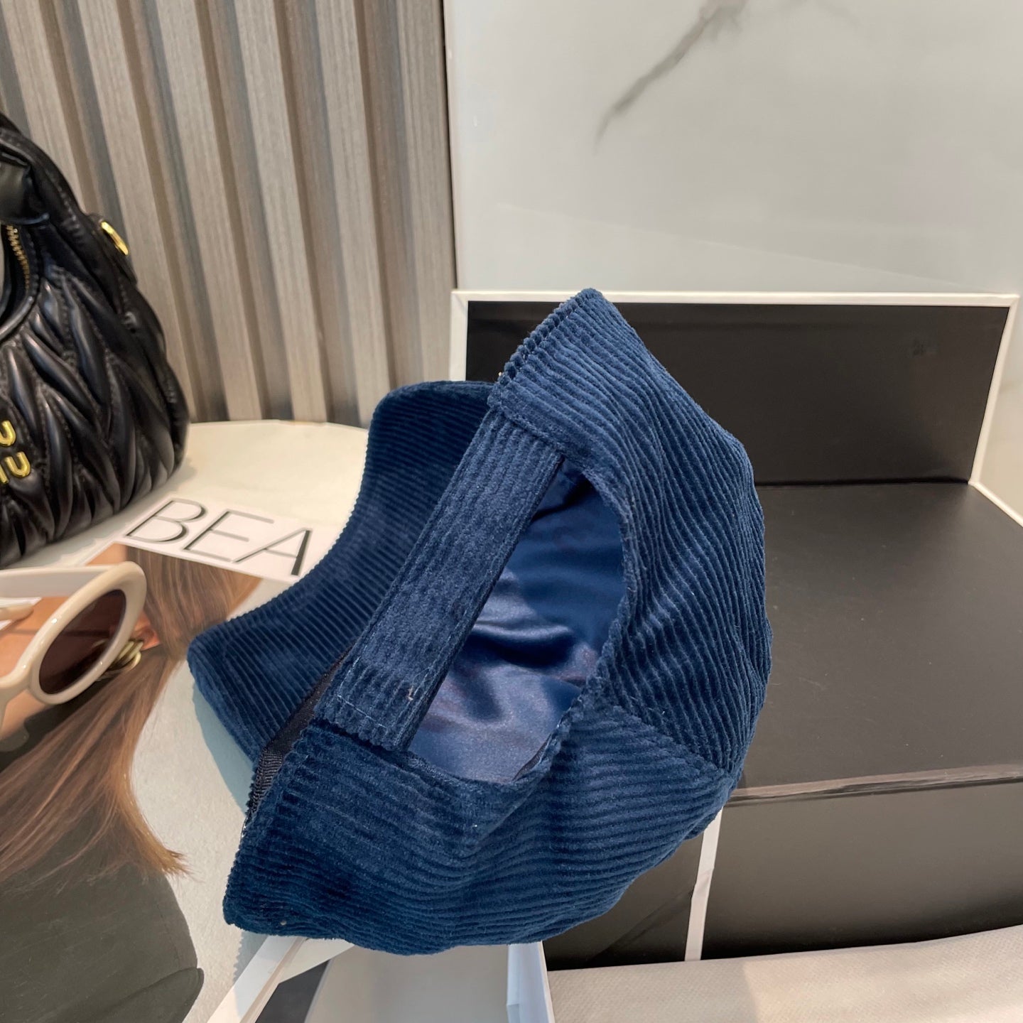 MM BASEBALL CAP IN NAVY BLUE VELVET