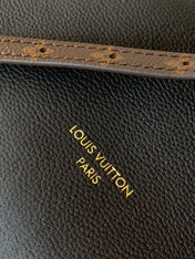 LV SMALL EXPRESS TRAVEL 26 IN BLACK CALFSKIN