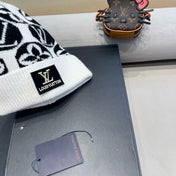KNITTED BEANIE HAT IN WHITE MIX BLACK WOOL AND RABBIT FUR 426243
