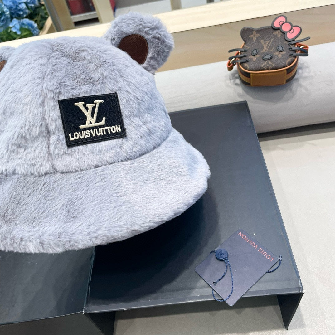 BUCKET HAT IN BEAU BLUE  WOOL AND LAMB FUR 434941