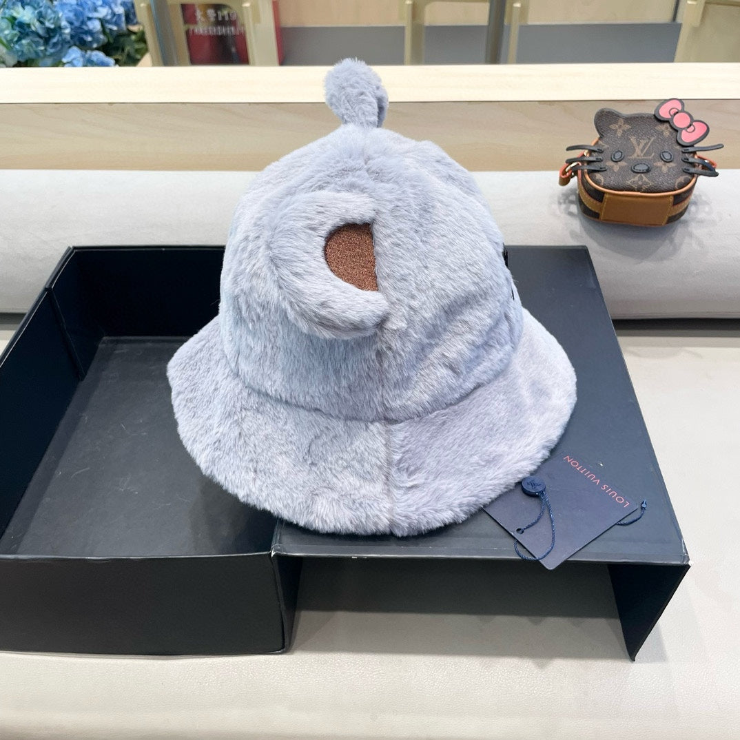 BUCKET HAT IN BEAU BLUE  WOOL AND LAMB FUR 434941