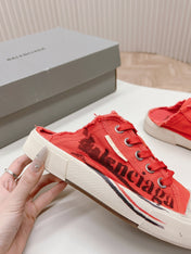 SNEAKER MULES IN RED CANVAS GRAFFITI LOGO
