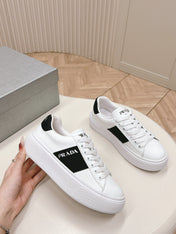 PRA LEATHER LOGO OUTLET SNEAKERS BLACK AND WHITE CALFSKIN