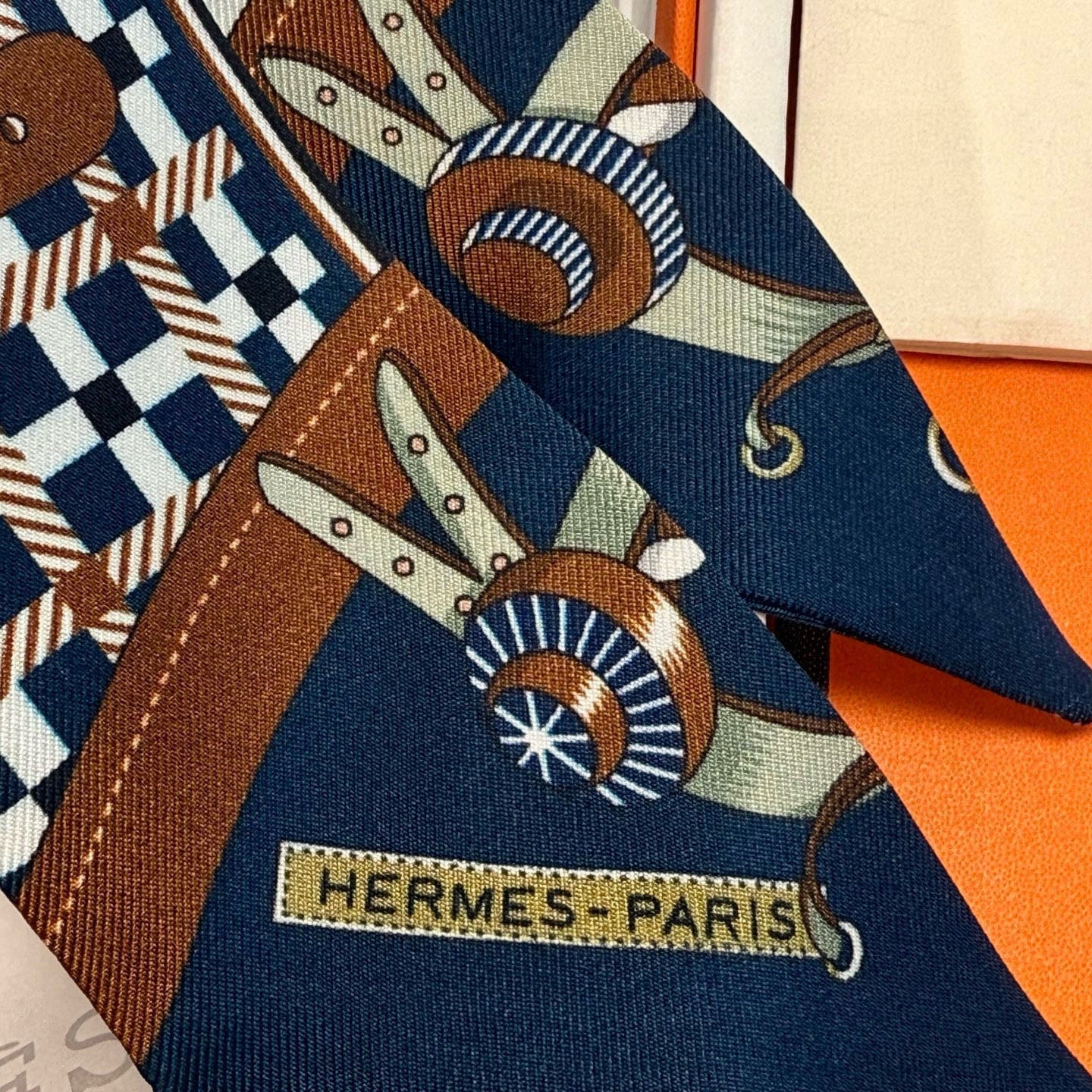 HERMES 25S SCARF 90 IN SILK 854954