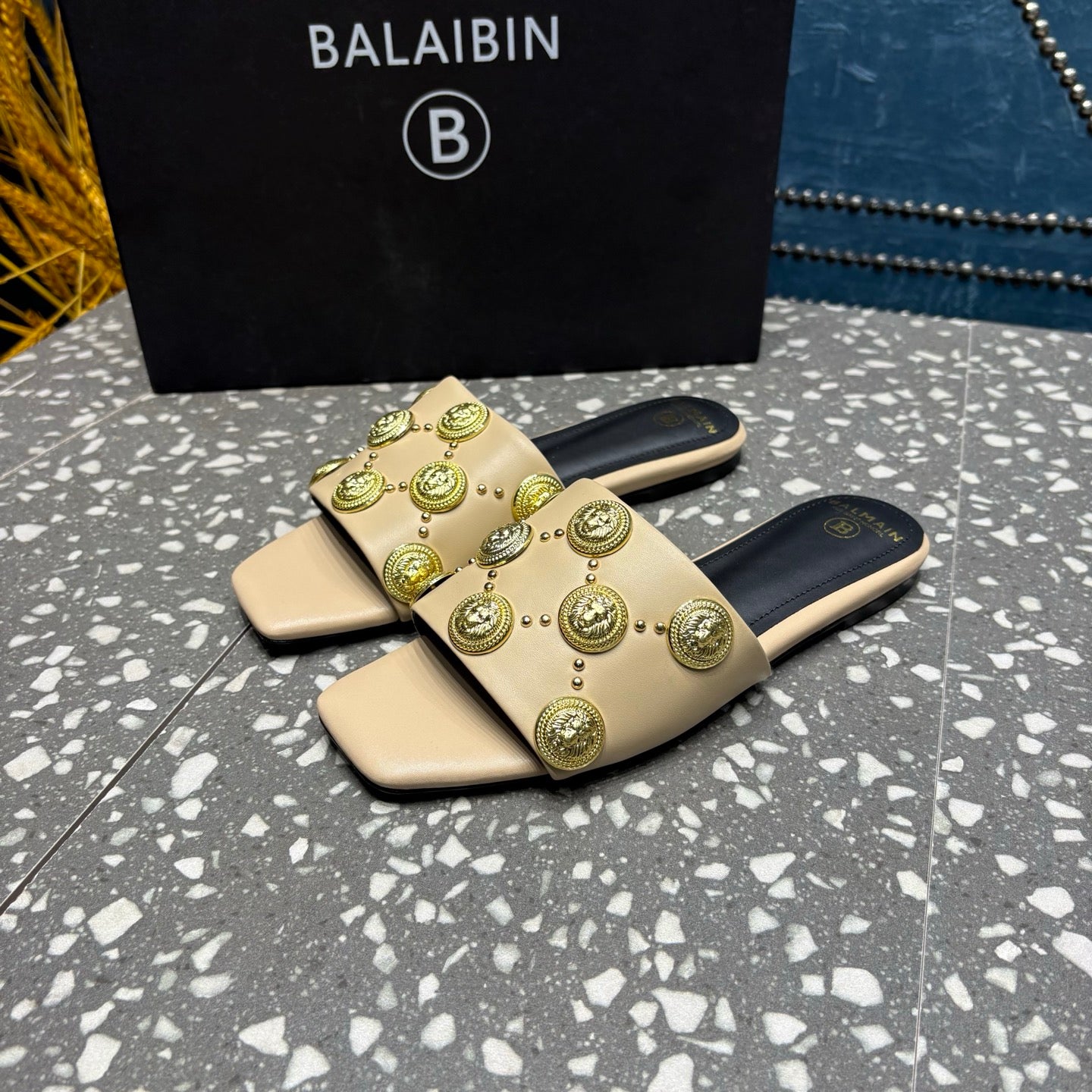 BALMAIN 26S SLIPPERS IN BEIGE CALFSKIN WITH GOLD HARDWARE