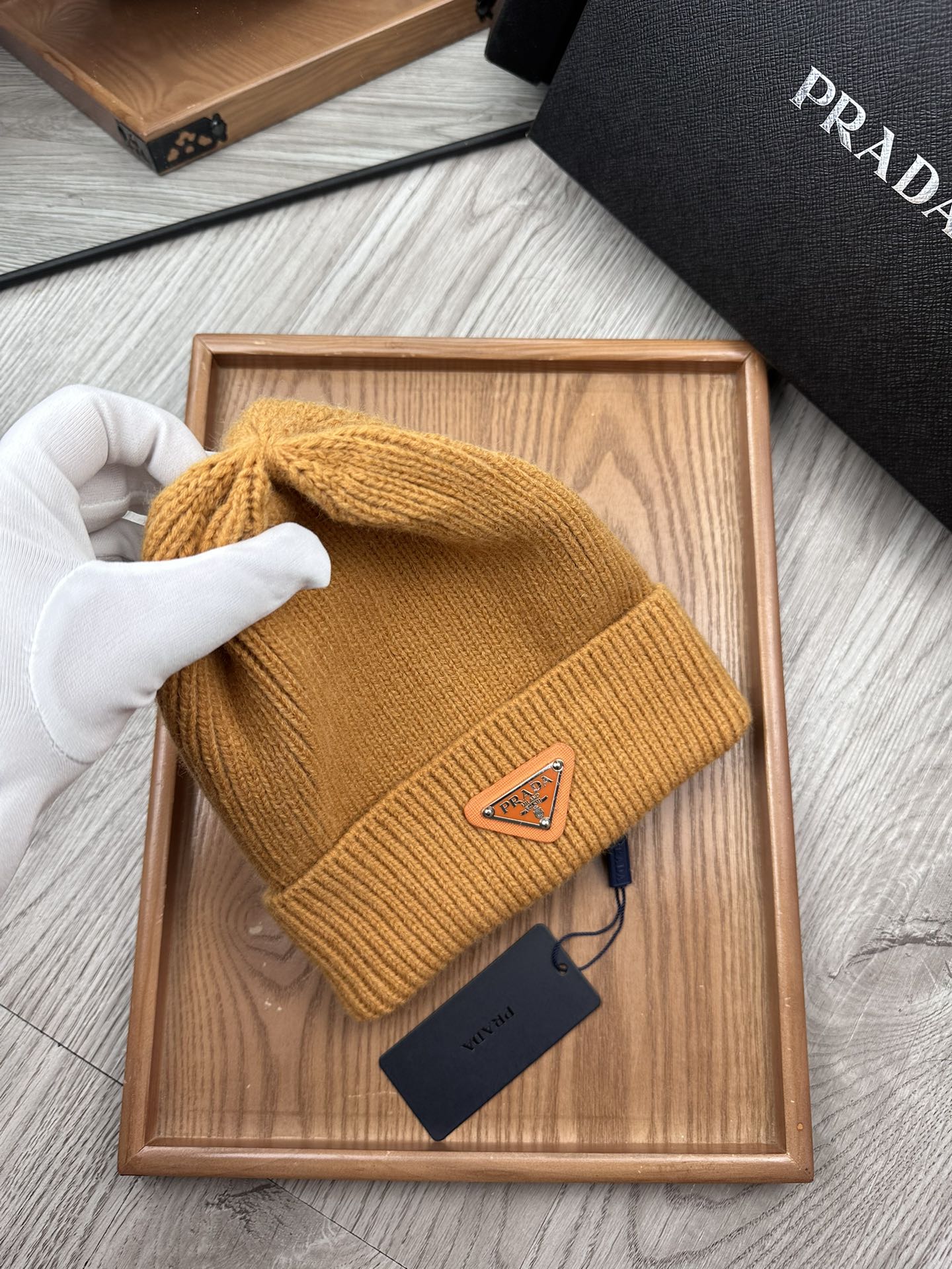 BEANIE HAT IN MUSTARD YELLOW WOOL 332397