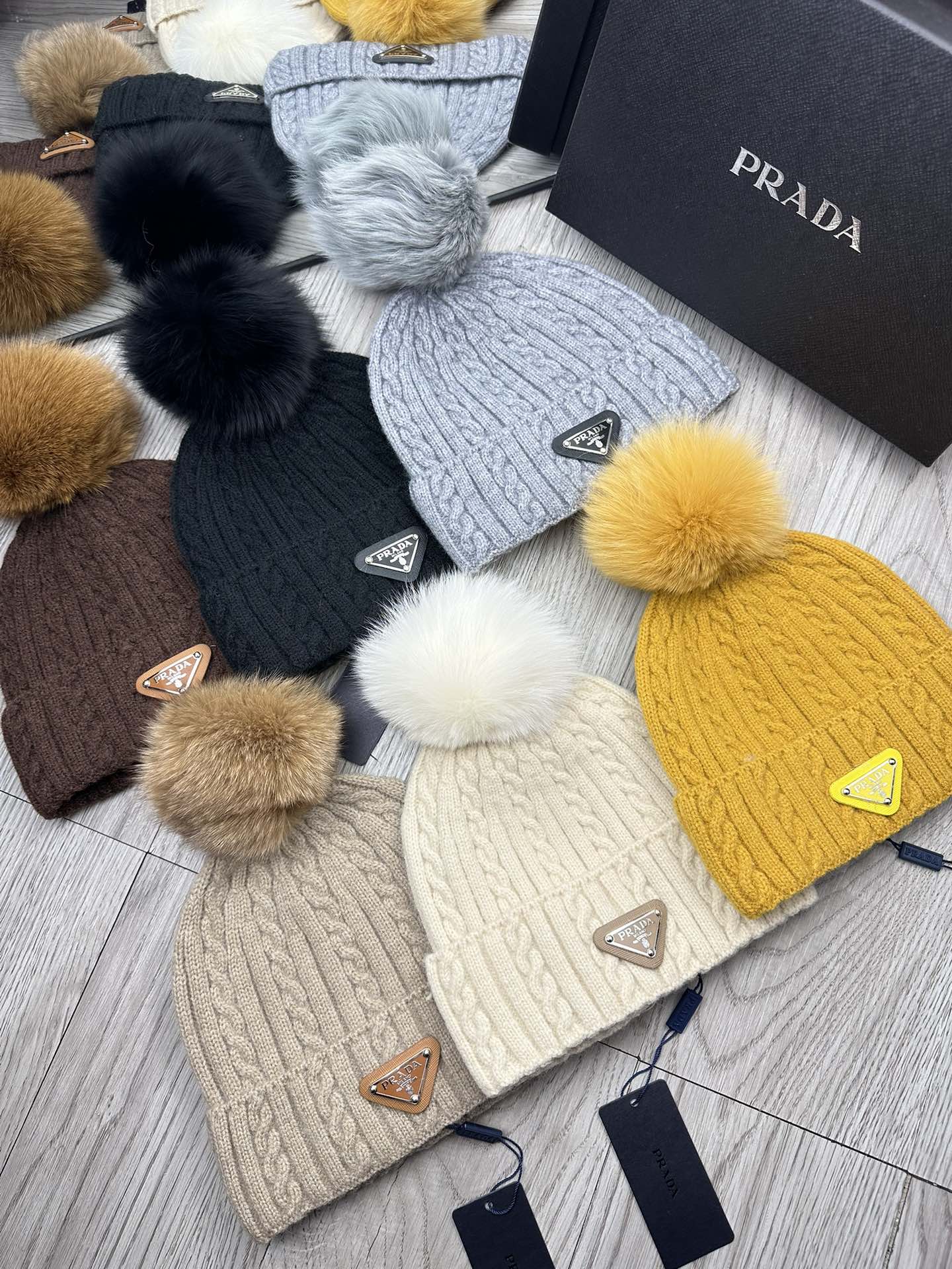 BEANIE HAT IN CAMEL BROWN WOOL 352367
