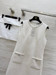 CHANEL SLEEVELESS WOOL DRESS STYLE 20