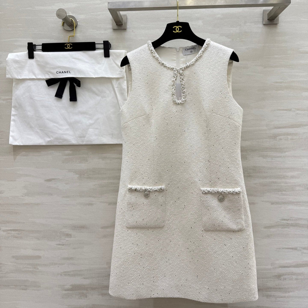 CHANEL SLEEVELESS WOOL DRESS STYLE 20