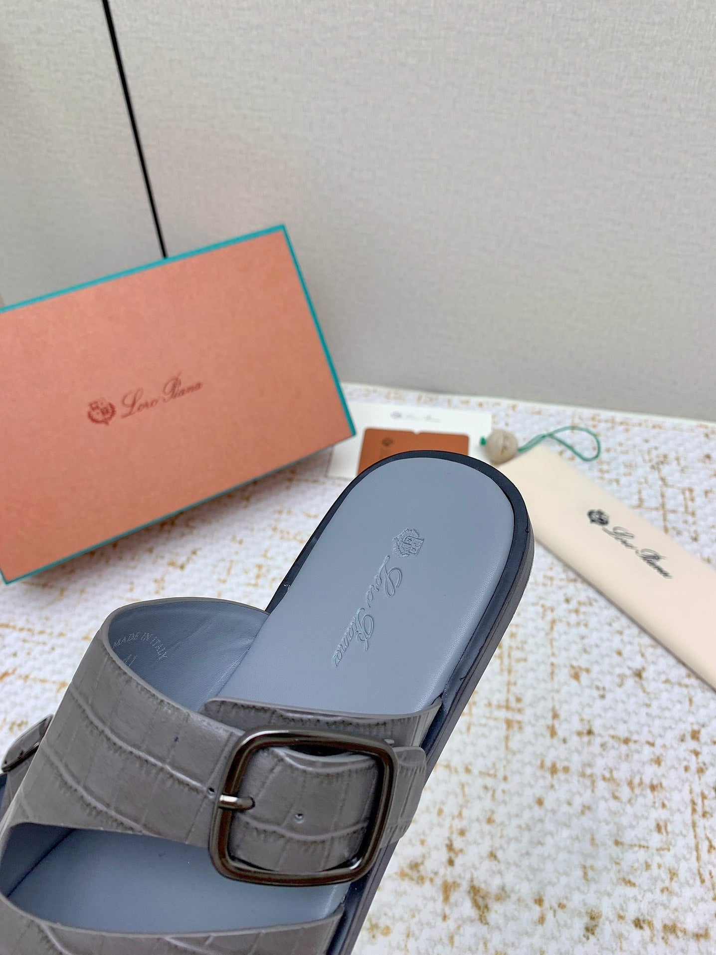 SANDALS IN DARK GRAY SNAKE EMBOSSED CALFSKIN