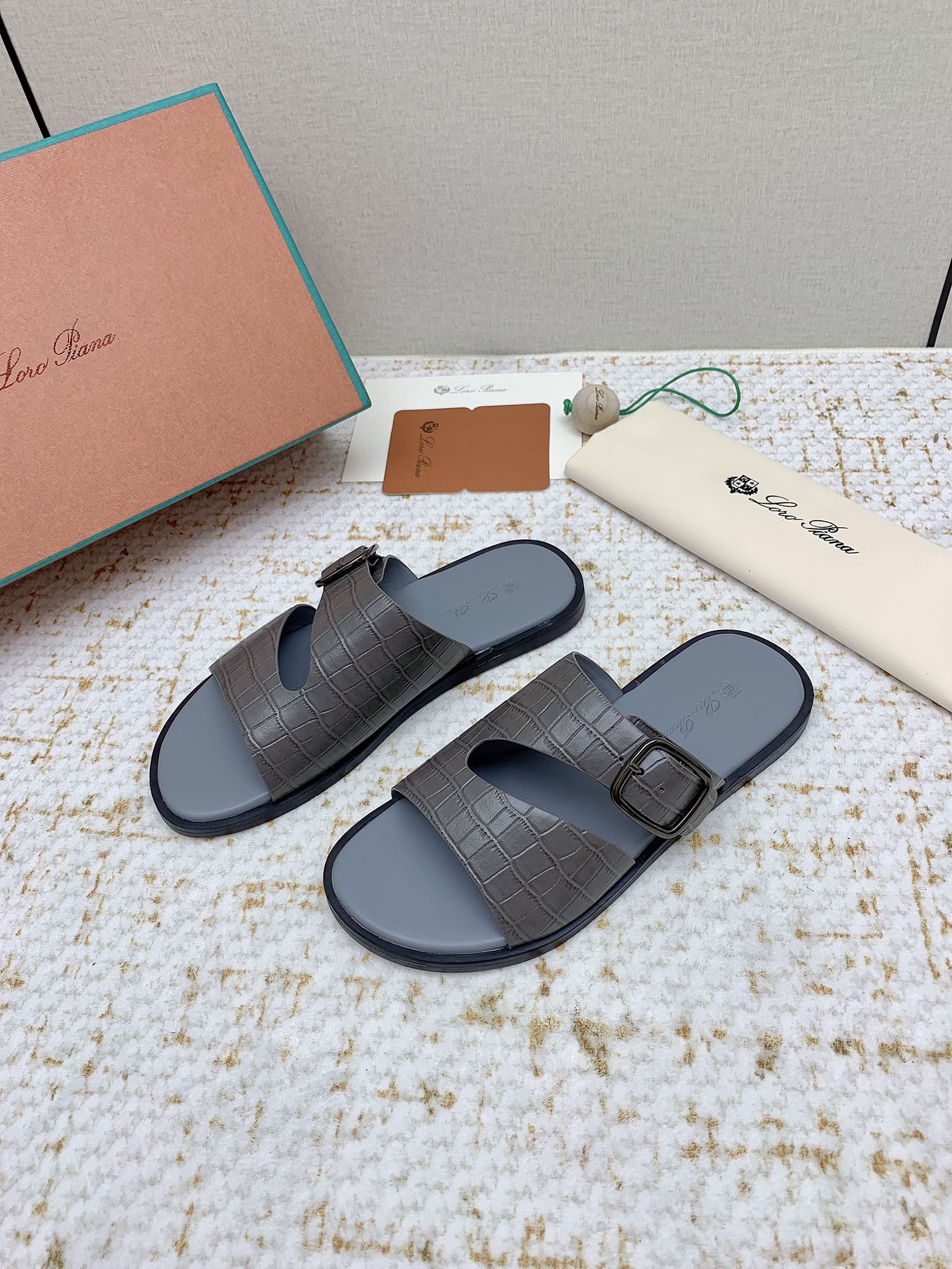 SANDALS IN DARK GRAY SNAKE EMBOSSED CALFSKIN