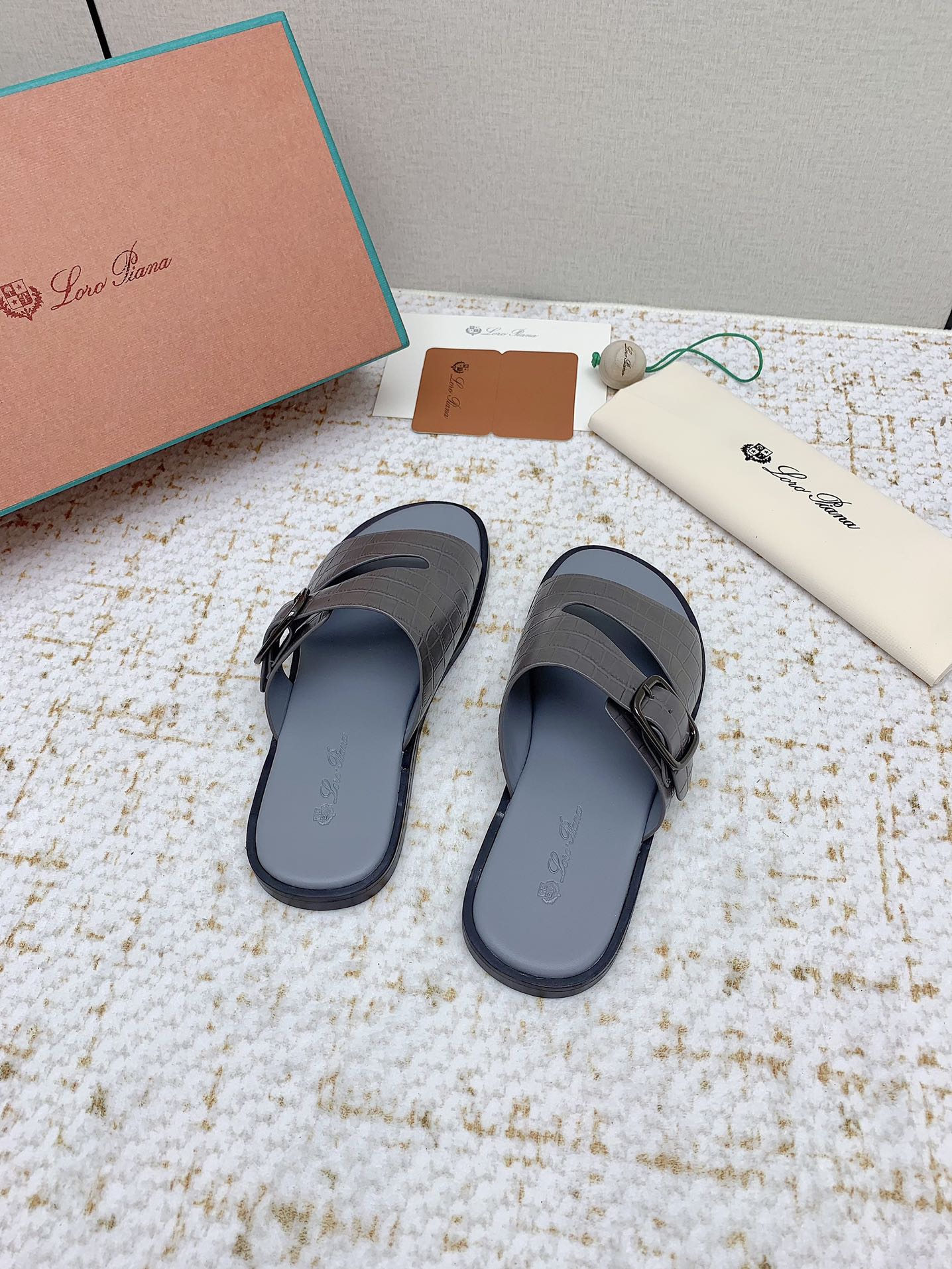 SANDALS IN DARK GRAY SNAKE EMBOSSED CALFSKIN