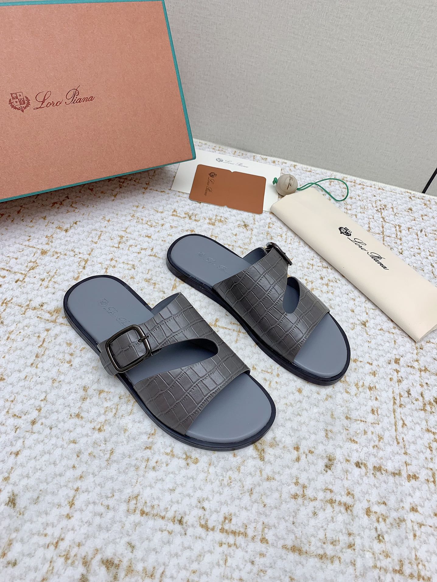 SANDALS IN DARK GRAY SNAKE EMBOSSED CALFSKIN