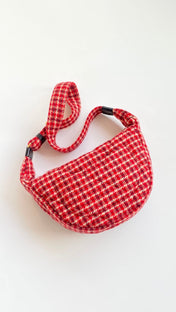 CHANEL 25S HOBO 30 CM IN RED TWEED WITH GOLD HARDWARE
