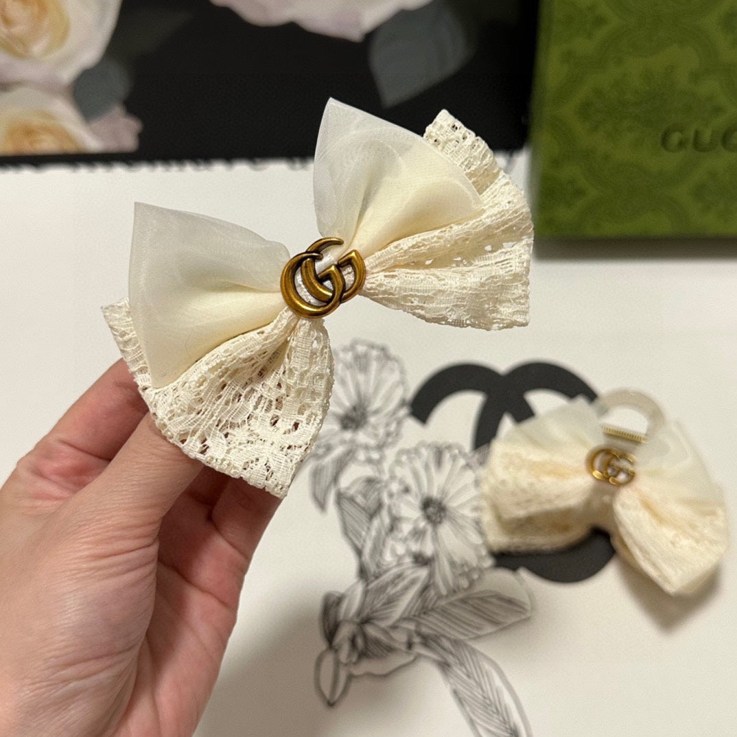 SET CLAW CLIP AND HAIR CLIP IN WARM WHITE LACE AND CHIFFON 355247