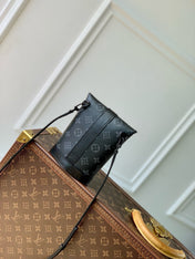 ENVELOPE POUCH 18 IN BLACK MONOGRAM ECLIPSE CANVAS