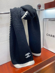 KNIT SCARF 200 CM IN BLACK CASHMERE WITH WHITE LOGO 383910