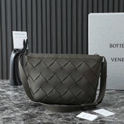BOTTEGA VENETA 25S DIAGO HOBO 39 IN VERY DEEP OLIVE CALFSKIN