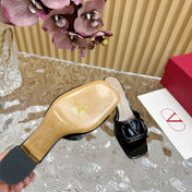 VLOGO SIGNATURE HIGH SHINE OPEN TOE SANDALS 60 MM IN BLACK CALFSKIN