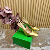 KNOT PUMP 9 CM IN GOLD CALFSKIN WITH GOLD FINISHED METAL HEEL