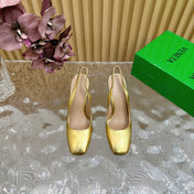 KNOT PUMP 9 CM IN GOLD CALFSKIN WITH GOLD FINISHED METAL HEEL