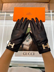 TOUCHSCREEN GLOVES IN BLACK LAMBSKIN WITH CASHMERE LINING