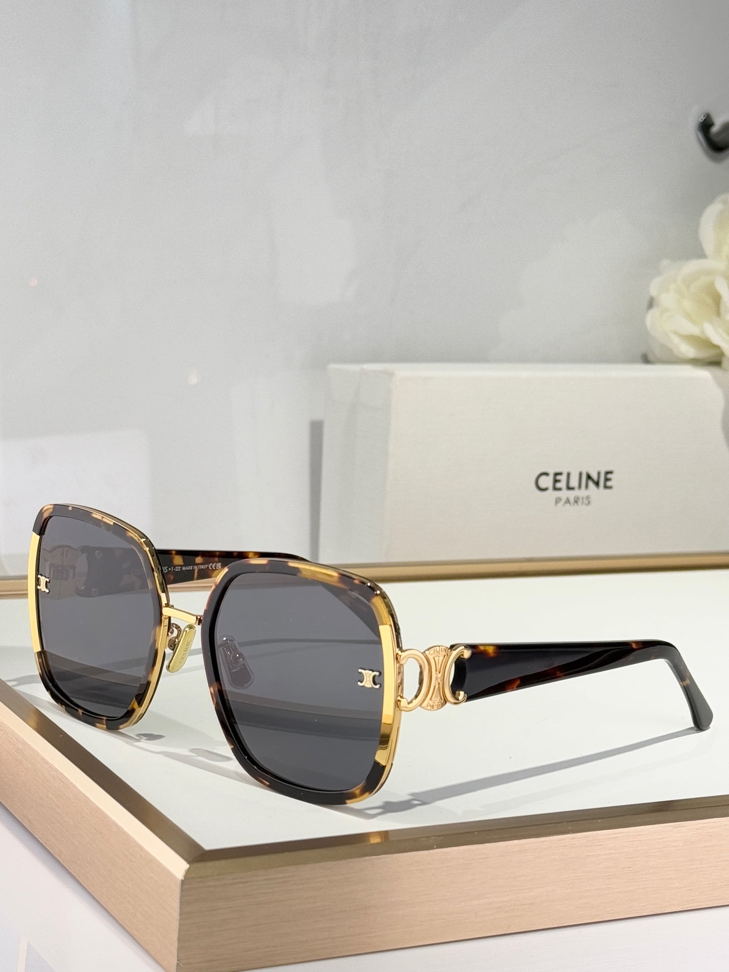 TRIOMPHE SUNGLASSES CL40250 IN METAL