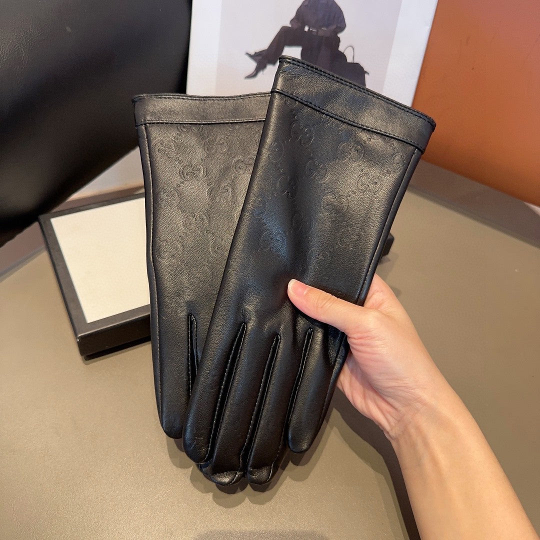 GLOVES IN BLACK EMBOSSED LAMBSKIN 423484