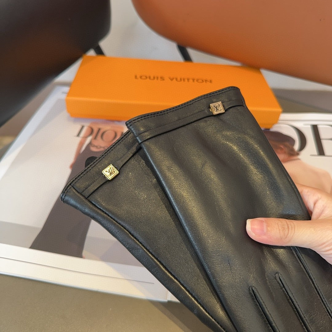 LV GLOVES IN BLACK LAMBSKIN 466818