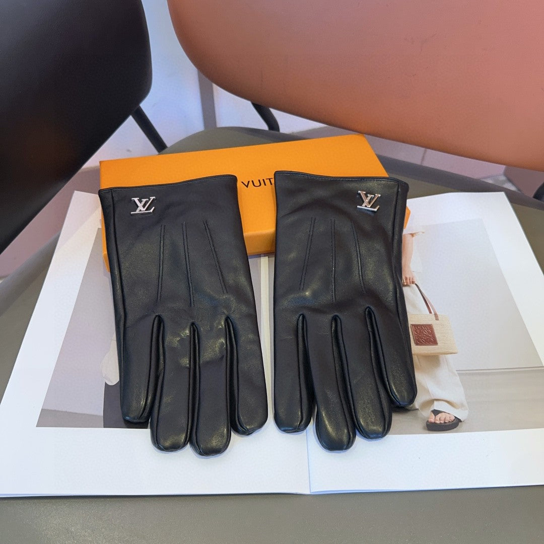 LV GLOVES IN BLACK LAMBSKIN 462373