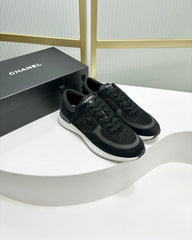 SNEAKER IN BLACK SUEDE AND BREATHABLE MESH