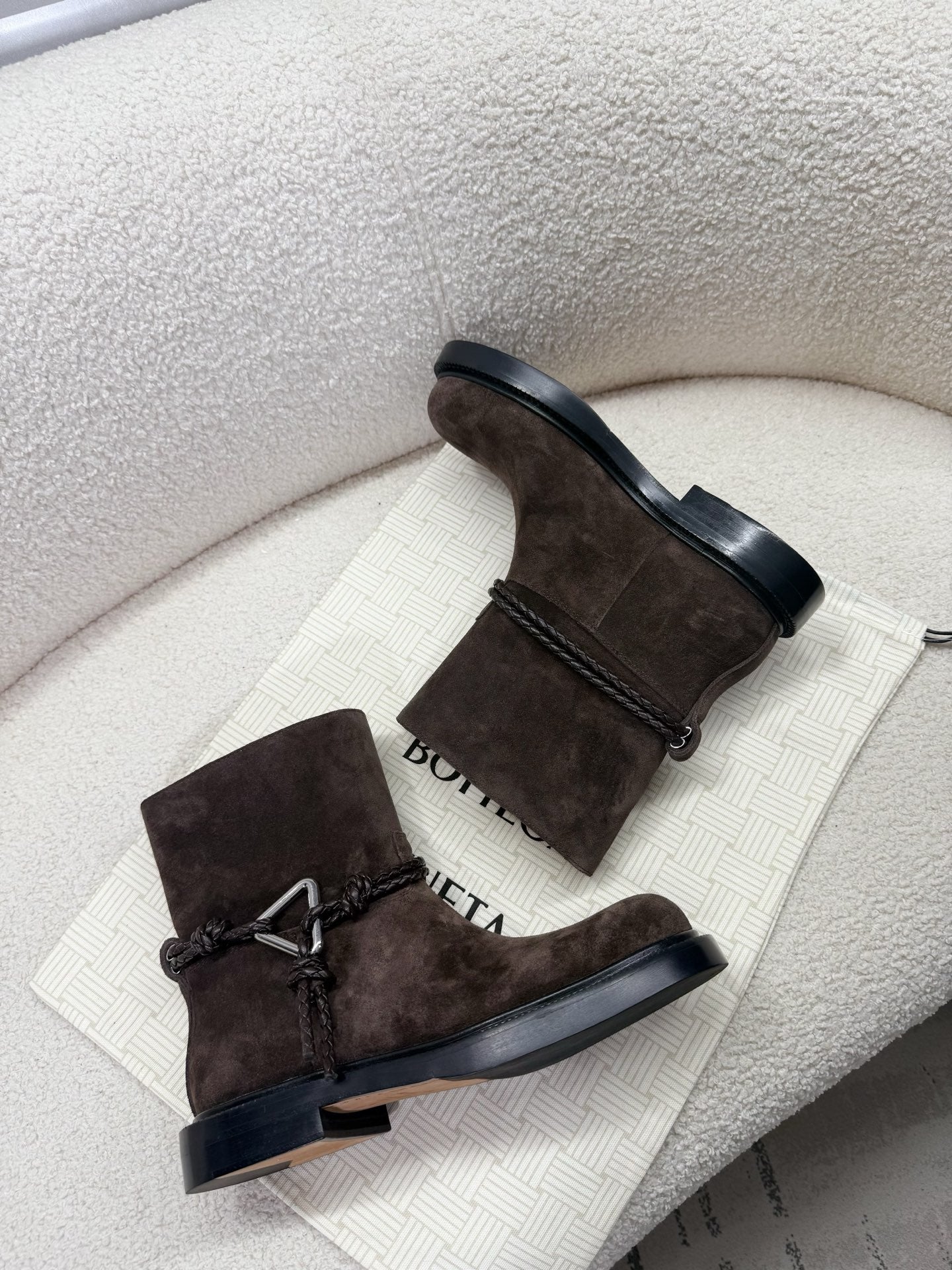 BOTTEGA VENETA 26S ANKLE BOOTS IN DARK BROWN SUEDE WITH ROPE DETAIL