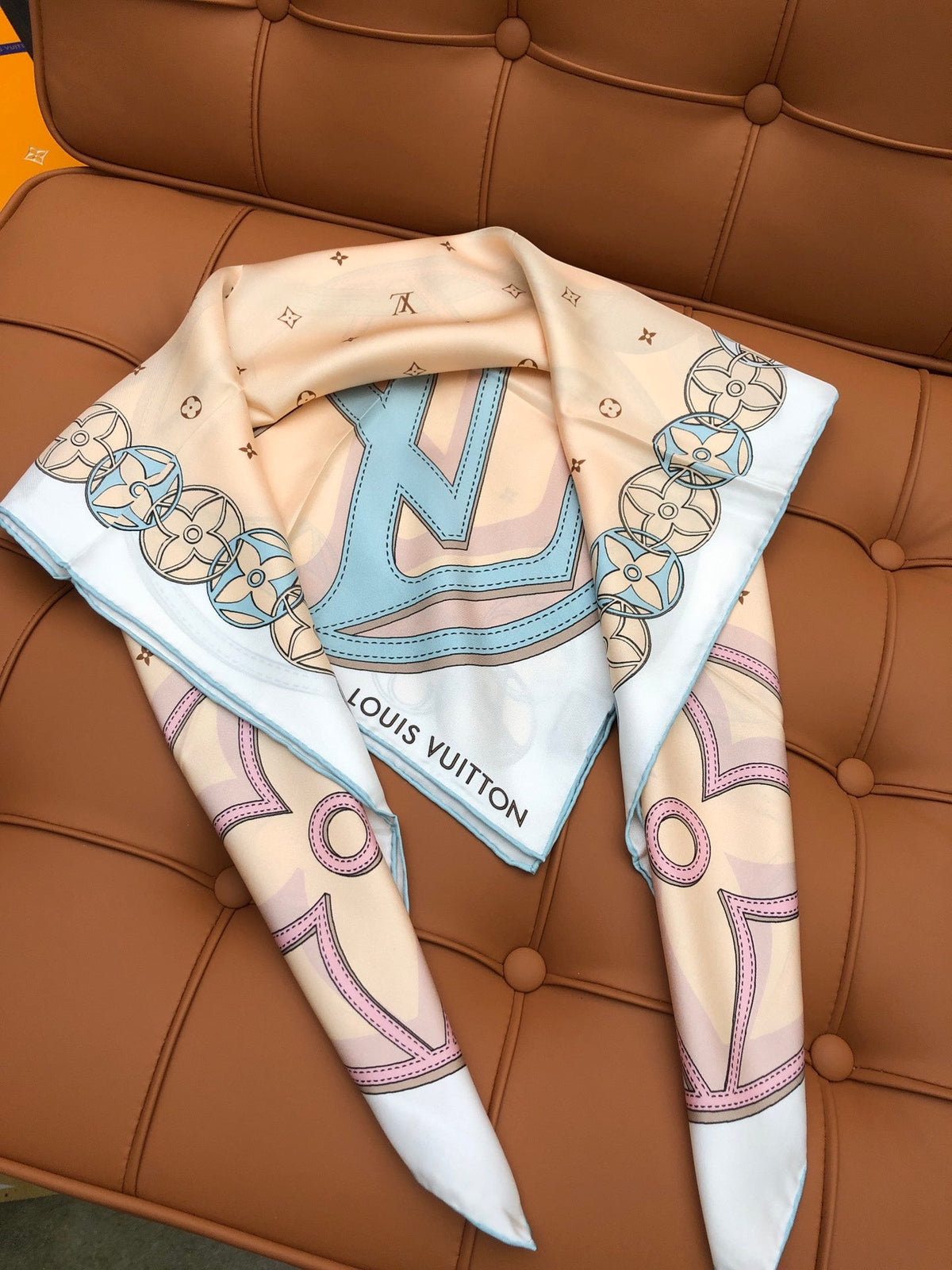 LV SCARF 90 CM IN SILK 704578