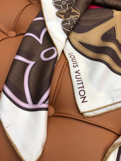 LV SCARF 90 CM IN SILK 704580