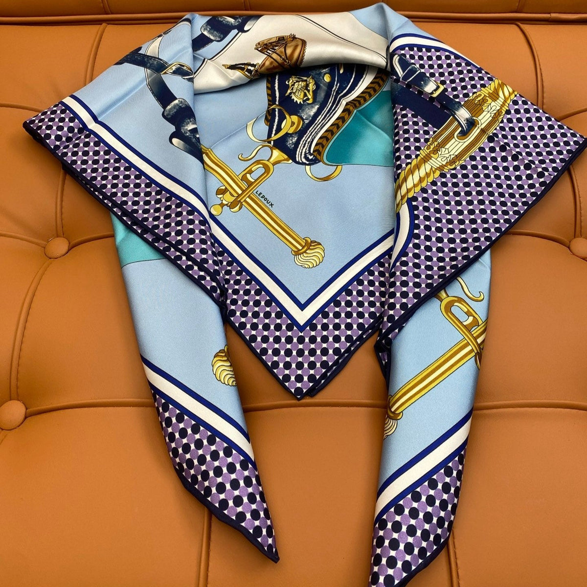 HERMES 25S SCARF 90 IN SILK 709676