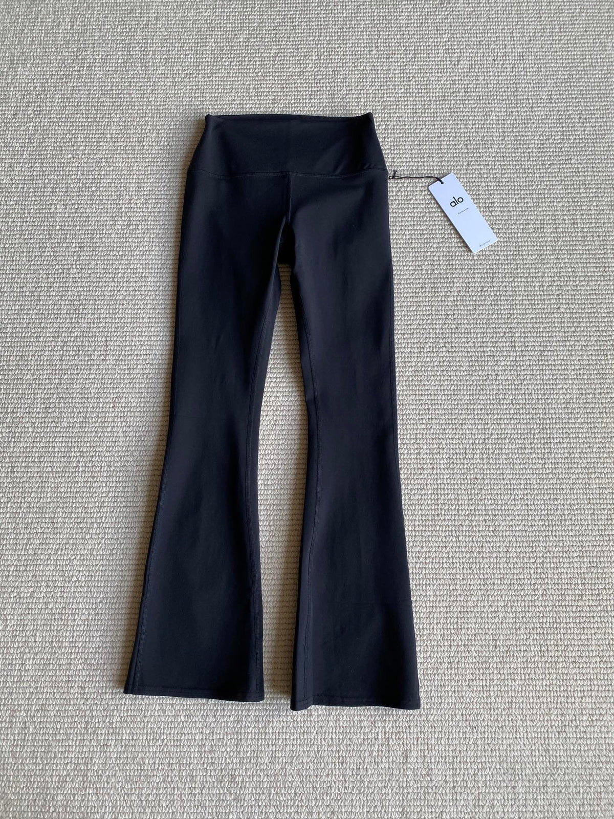 ALO FLARED PANTS STYLE 143