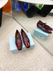 MARY JANE FLATS SQUARE TOE IN BURGUNDY RED PATENT SHEEPSKIN