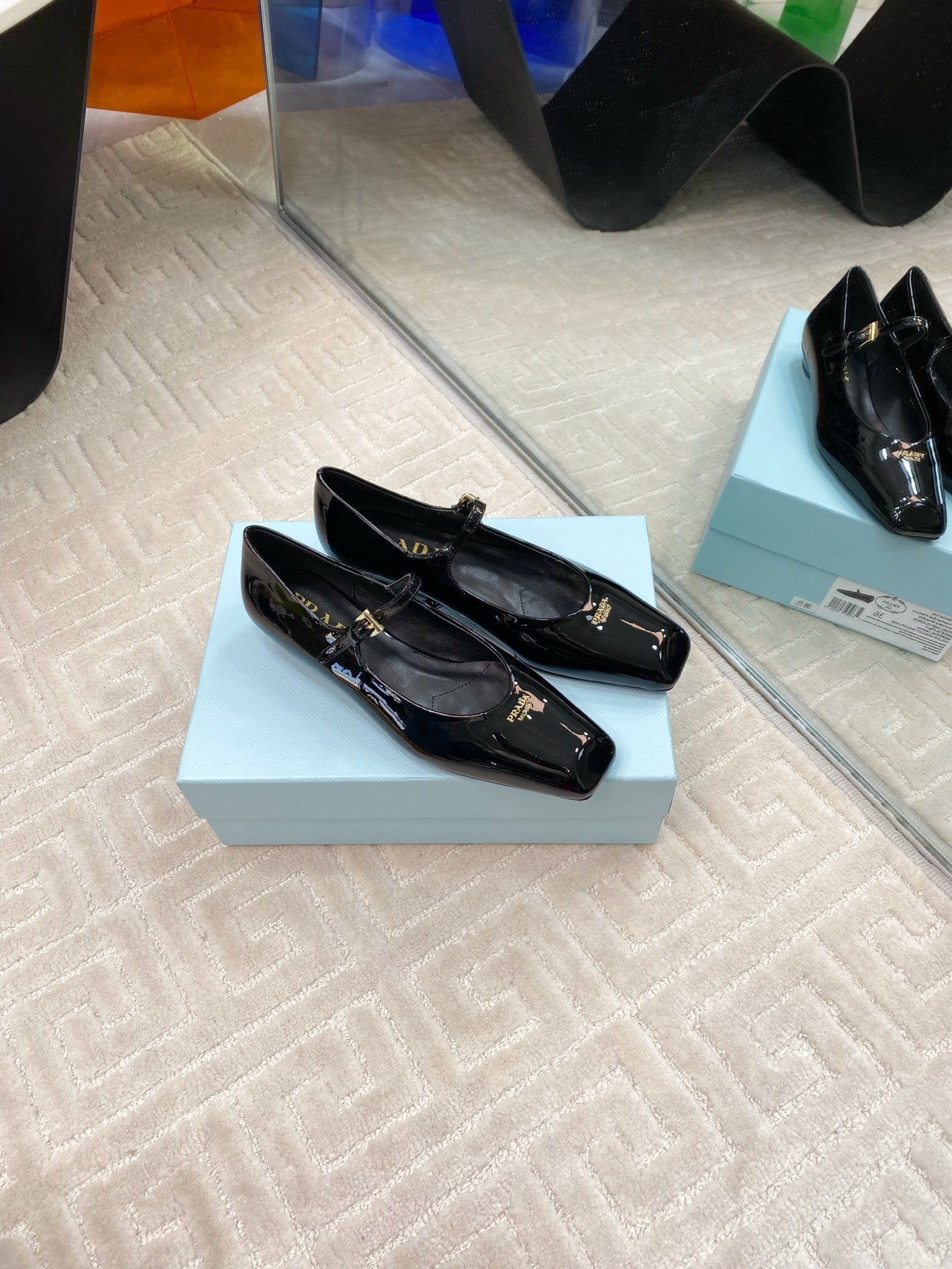 MARY JANE FLATS SQUARE TOE IN BLACK PATENT SHEEPSKIN