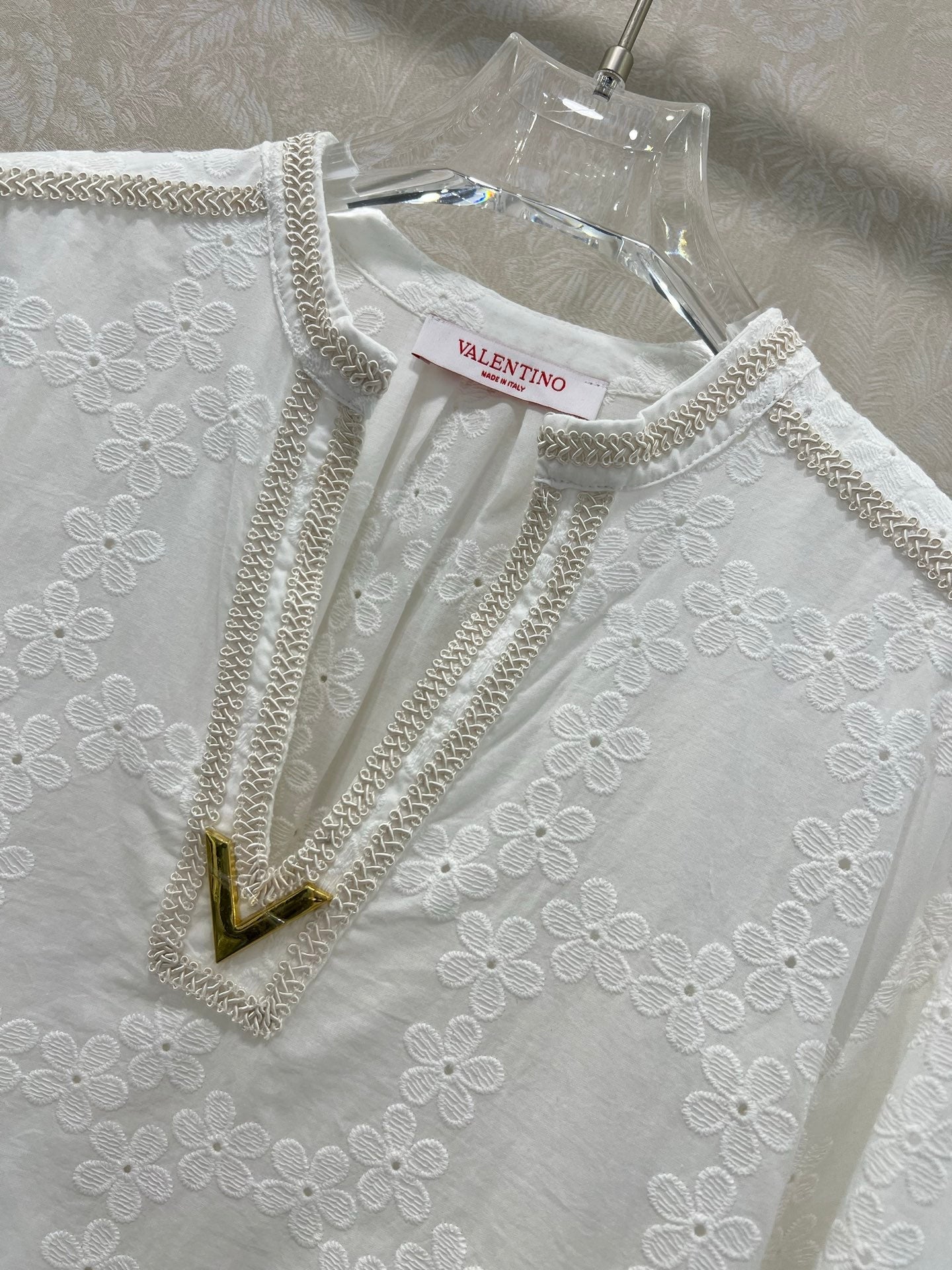 VALENTINO LONG-SLEEVE TOP AND SHORTS SET 275211