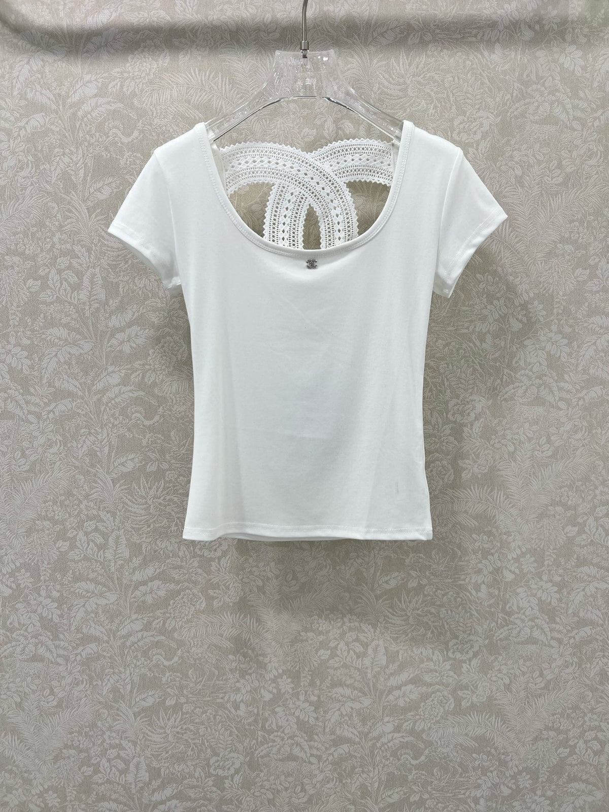 CHANEL SHORT-SLEEVE T-SHIRT 272283