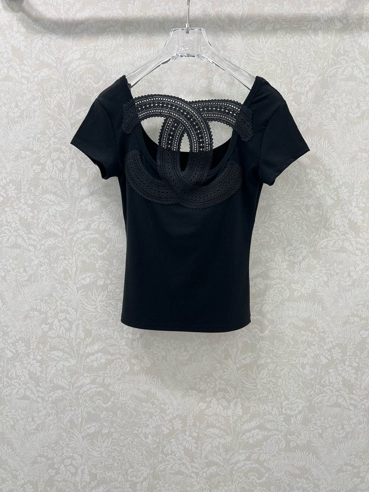 CHANEL SHORT-SLEEVE T-SHIRT 272281