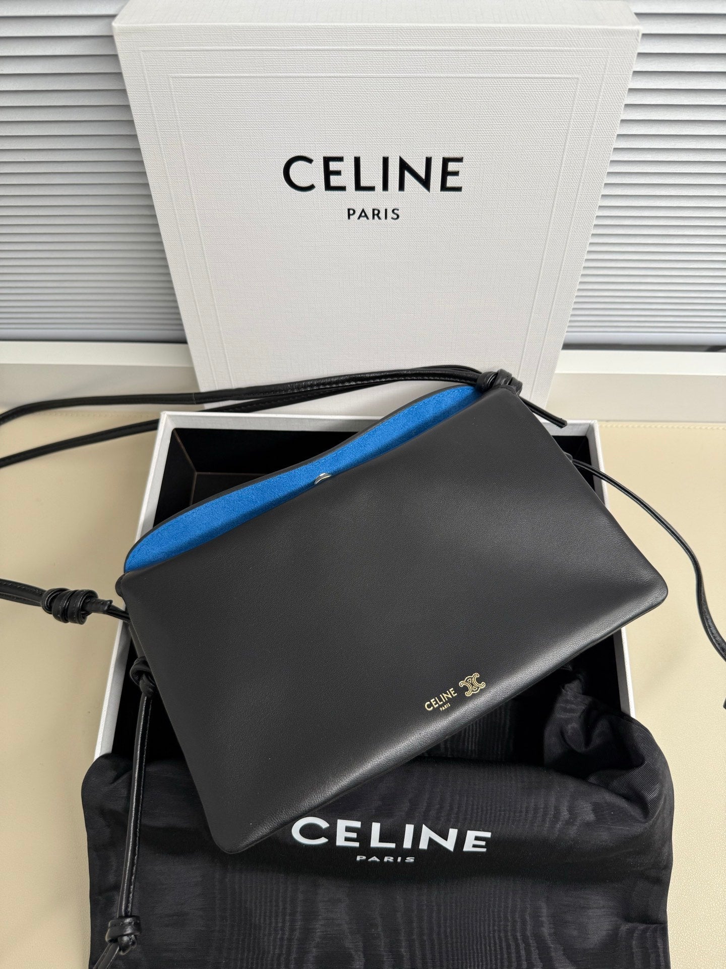 CELINE 25S TRIO FLAP 22MM IN BLACK SMOOTH LAMBSKIN GOLD HARDWARE